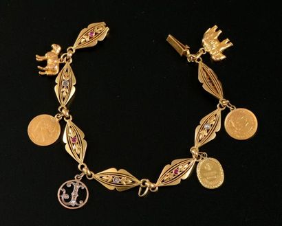 Bracelet en or jaune 18K à maillons losangiques...