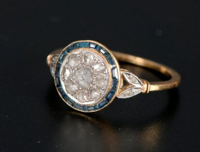 Petite bague en or jaune 18K et platine,...