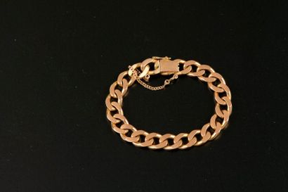 Bracelet gourmette à maille aplatie en or...