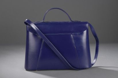Yves SAINT LAURENT.

Sac à main/porte-documents...