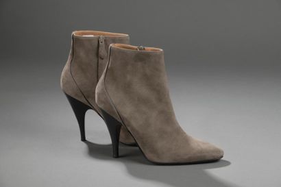 HERMES.

Paire de bottines modèle 
