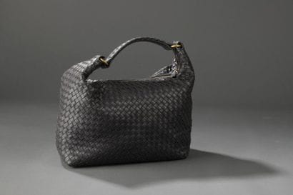 BOTTEGA VENETA.

Sac à main porté épaule...