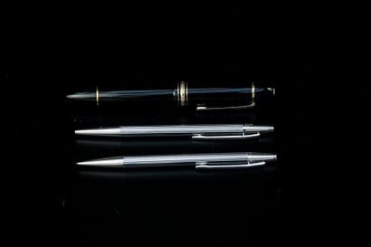 MONTBLANC
Stylo plume modèle 