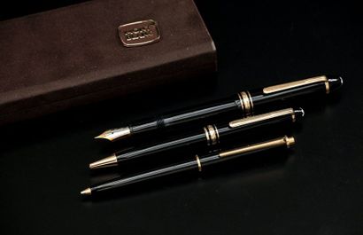 MONTBLANC
Ensemble comprenant un stylo bille...