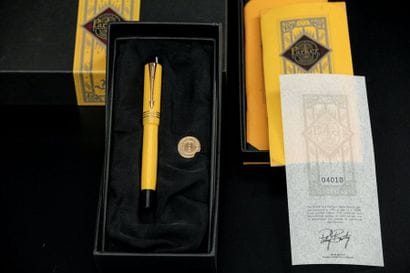 PARKER
Stylo plume modèle 