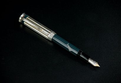 MONTBLANC
Stylo plume modèle 