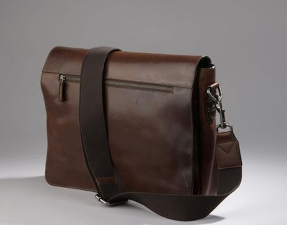 FAIRMONT
Sac besace en cuir cognac, pochette...