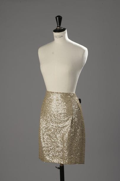 CHRISTIAN DIOR BOUTIQUE
Jupe droite en simili-cuir...