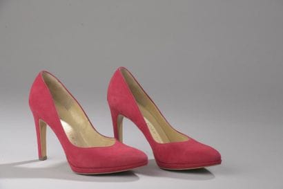 PETER KAISER
Paire d'escarpins en nubuck...