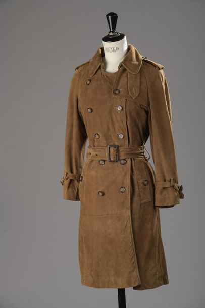 GERARD DAREL
Trench-coat en daim camel, petit...
