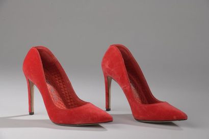 ALEXANDER MCQUEEN
Paire d'escarpins à bouts...