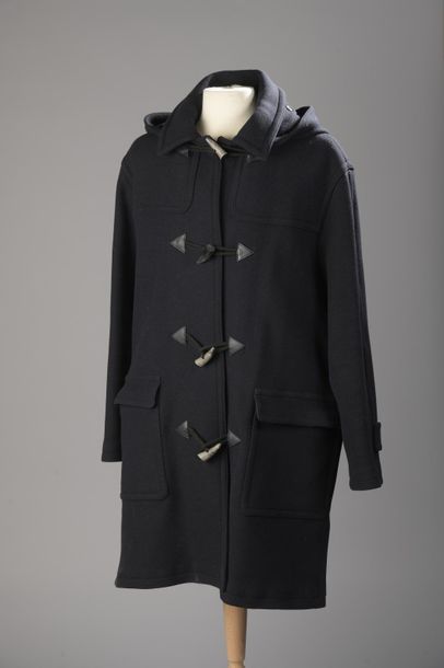 HERMÈS
Duffle-coat en laine mélangée bleu...