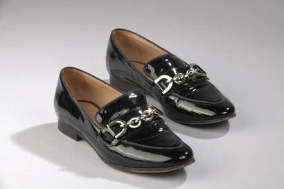 CLAUDIE PIERLOT
Paire de mocassins en cuir...