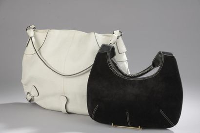 SALVATORE FERRAGAMO
Sac en cuir grainé blanc,...