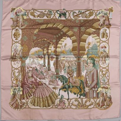 HERMÈS
Carré de soie 