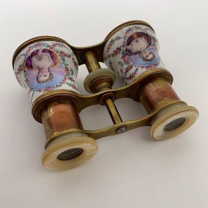 Pair of 12-glass 