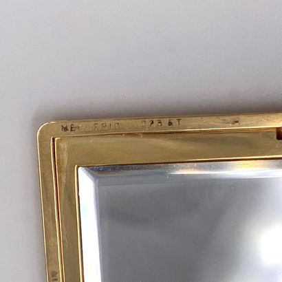 MELLERIO
Square powder case in yellow gold...