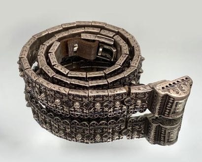 BELT in silver (875) partially openwork and...