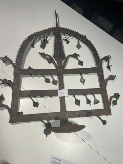 Lampe à huile.

Inde - XIXe

H : 47 cm