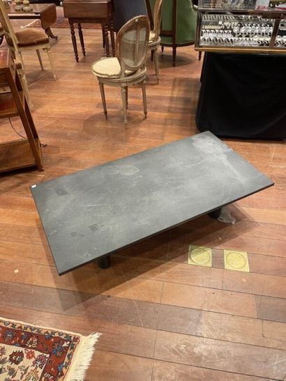 Table basse à plateau en ardoise.

60 x ...