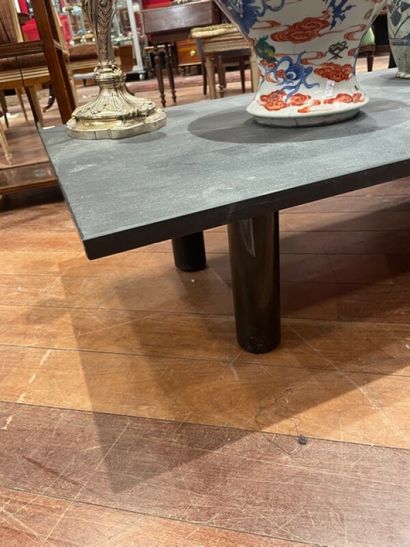 Table basse à plateau en ardoise.

60 x ...