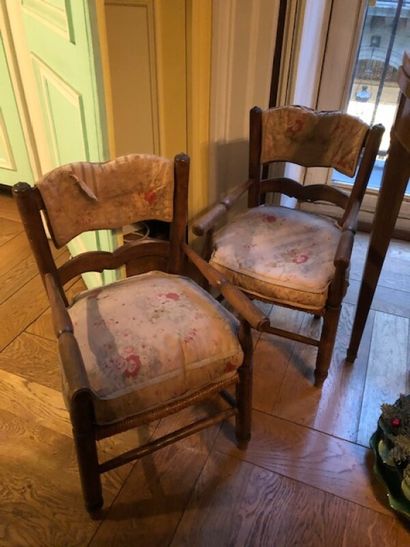 Paire de fauteuils d'enfant en bois naturel...