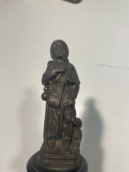 Petite statuette de saint Roch en régule.

H...