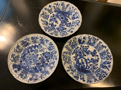 CHINE 

Ensemble de trois grands plats à...
