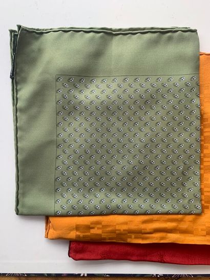 HERMES

Lot de 6 pochettes en soie