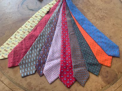 HERMES

Lot de 10 cravates