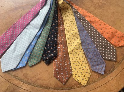 HERMES

Lot de 10 cravates