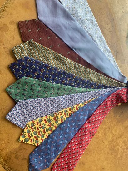 HERMES

Lot de 10 cravates