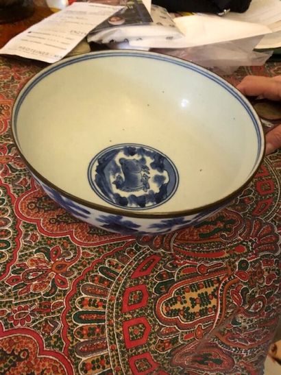 Bol en porcelaine bleu et blanc à décor de...
