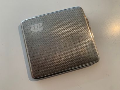 Etui à cigarette en argent guilloché, à décor...