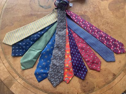 HERMES

Lot de 10 cravates