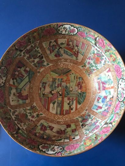 CHINE, Canton - Fin XIXe siècle

Bol en porcelaine...