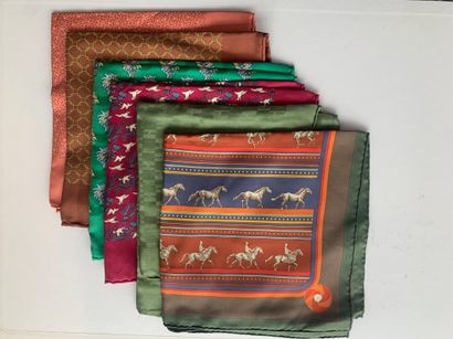 HERMES

Lot de 6 pochettes en soie
