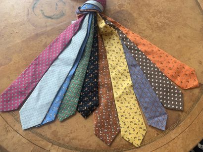 HERMES

Lot de 10 cravates