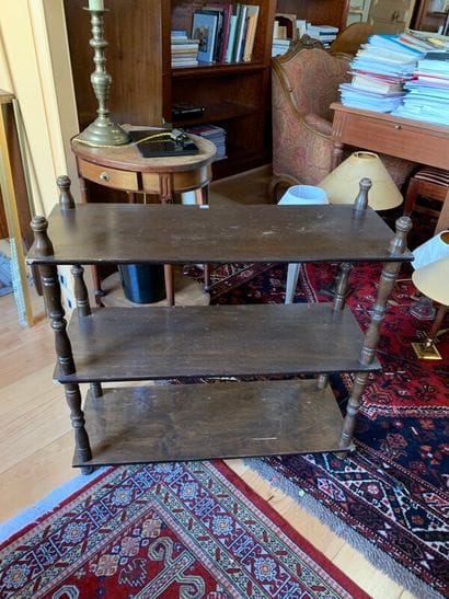 Lot: game table (accidents), small shelves...