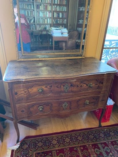 A walnut chest of drawers.

Old regional...