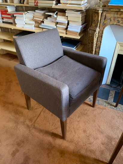 Lot: 3 chairs in stained wood (accidents);...