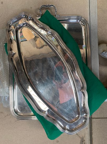 
Un lot d'objets en argent : 2 louches en...