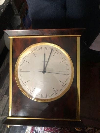 Small HERMES clock (battery operated)

H....