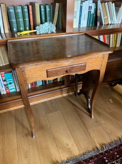 Lot: two tables with flaps and writing table...