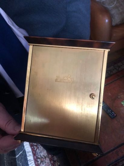 Small HERMES clock (battery operated)

H....