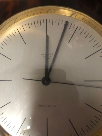 Small HERMES clock (battery operated)

H....
