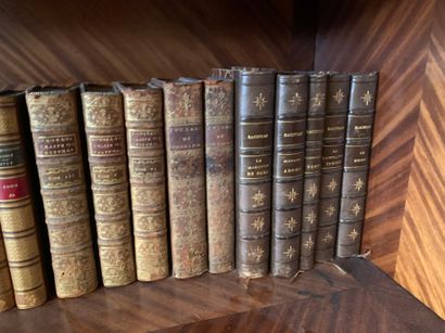 Une manette de livres