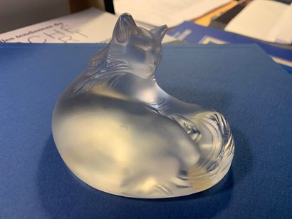 LALIQUE - FRANCE

Small reclining cat

Length...