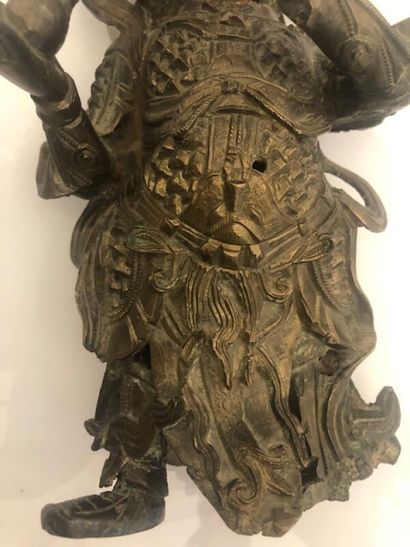Personnage asiatique en bronze doré

H. 25...