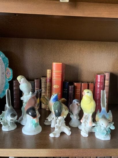 Series of eight birds in porcelain.

(Small...